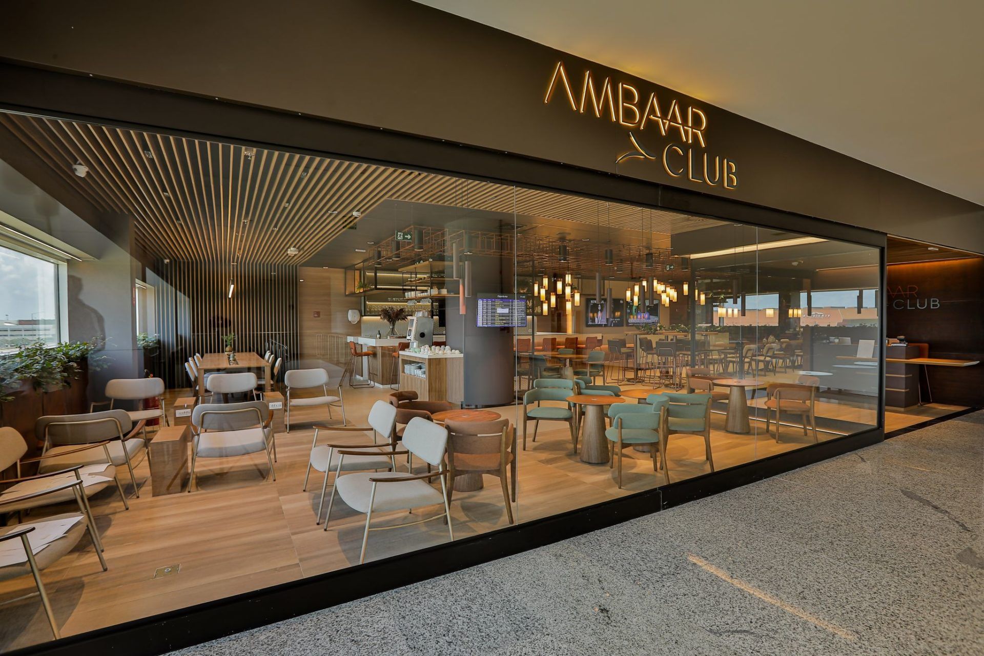 AMBAAR Club Viracopos passa a funcionar 24 horas por dia - Passageiro de Primeira
