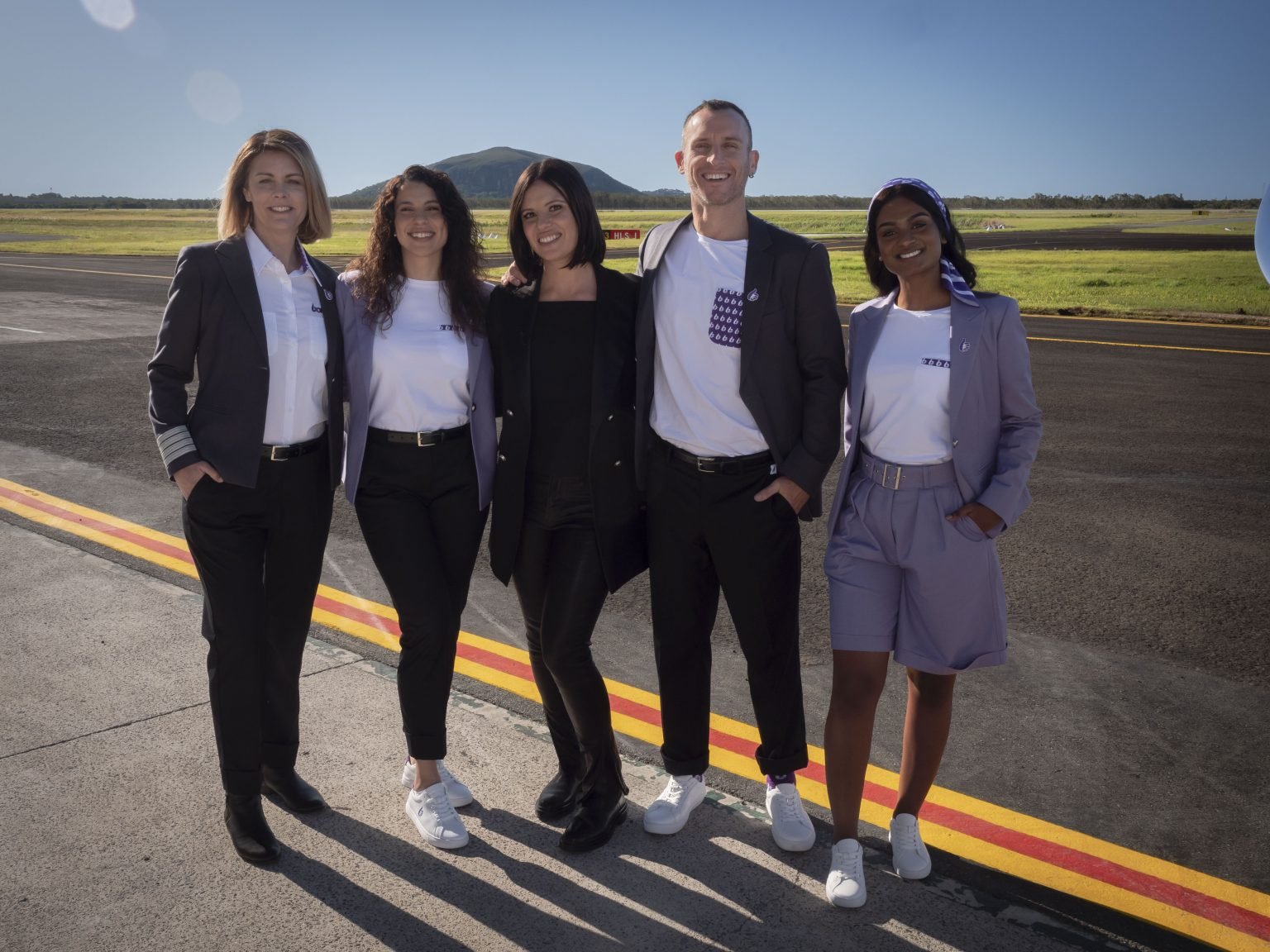 Companhia aérea abandona uniformes tradicionais - Passageiro de Primeira